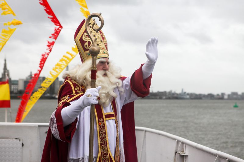 Sint op de boot